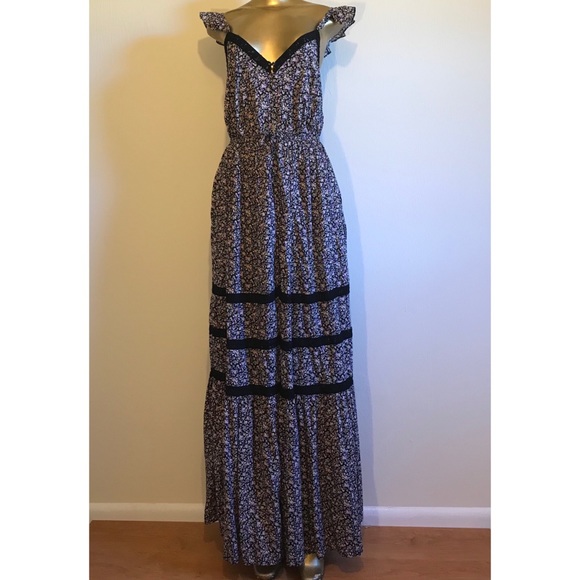 🌹 BEAUTIFUL FULL LENGTH FLORAL DRESS 🌹 - Picture 2 of 4